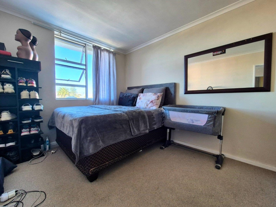 To Let 2 Bedroom Property for Rent in Wynberg Western Cape